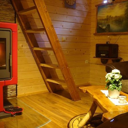 Holzhaus Waldwichtel Am Wald Und See Нойруппин Экстерьер фото