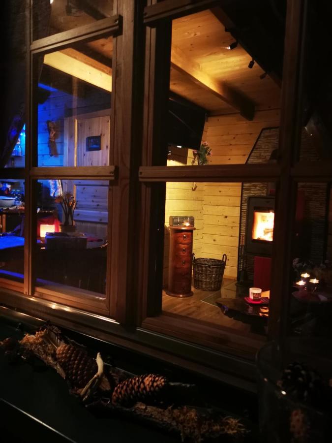 Holzhaus Waldwichtel Am Wald Und See Нойруппин Экстерьер фото
